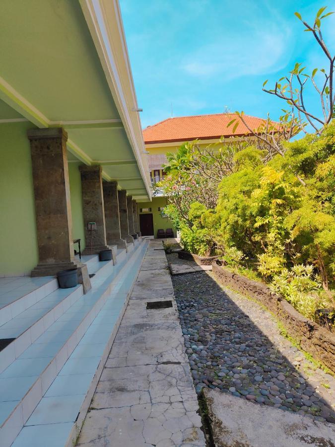 Berlian Inn Kuta Beach Εξωτερικό φωτογραφία