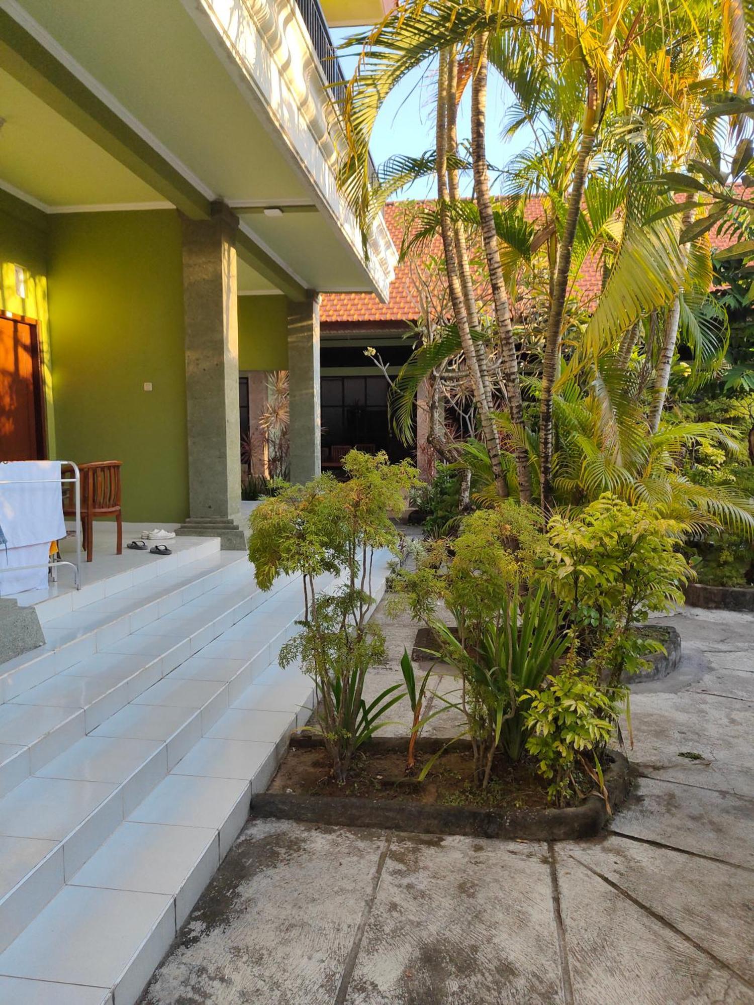 Berlian Inn Kuta Beach Εξωτερικό φωτογραφία