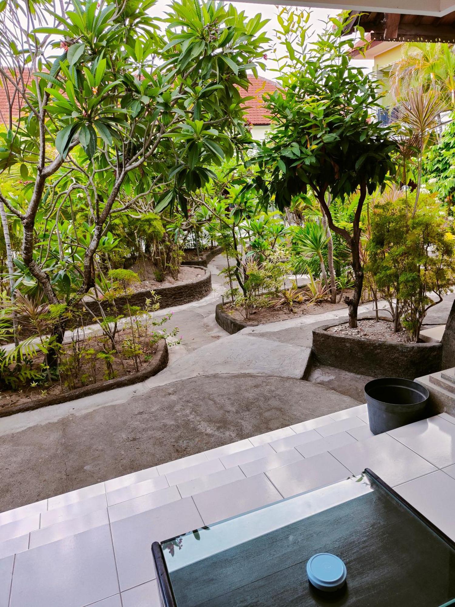 Berlian Inn Kuta Beach Εξωτερικό φωτογραφία