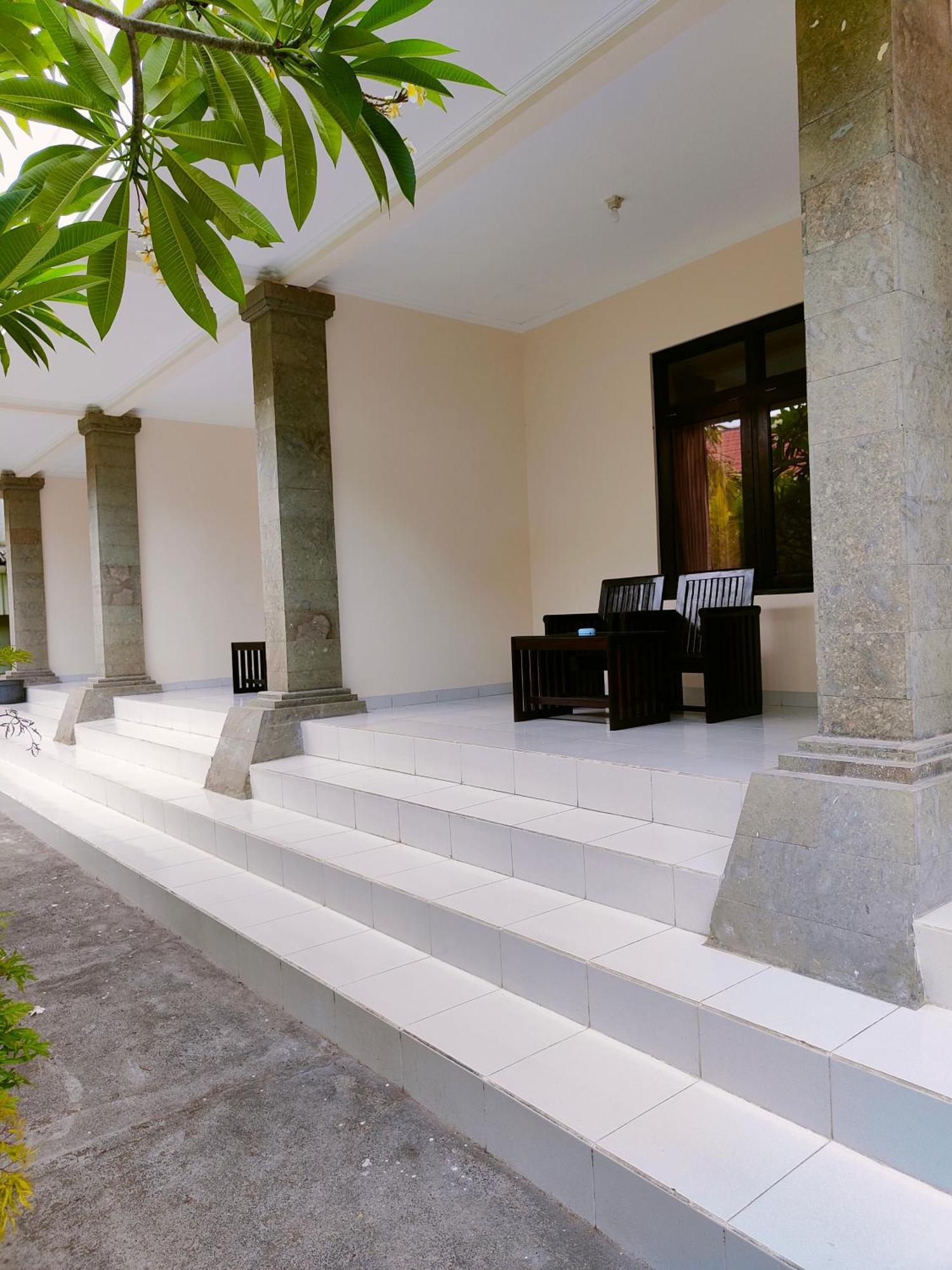 Berlian Inn Kuta Beach Εξωτερικό φωτογραφία