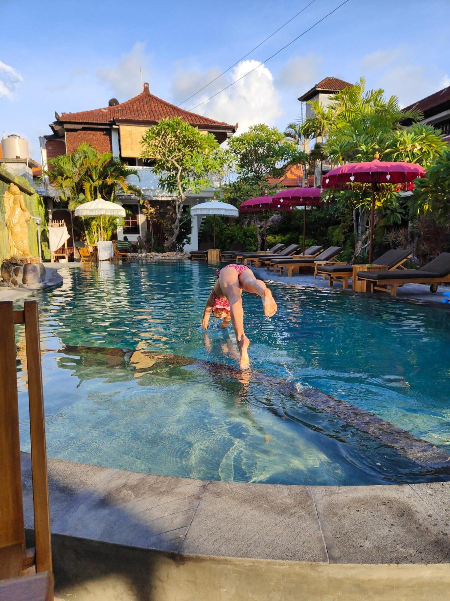 Berlian Inn Kuta Beach Εξωτερικό φωτογραφία