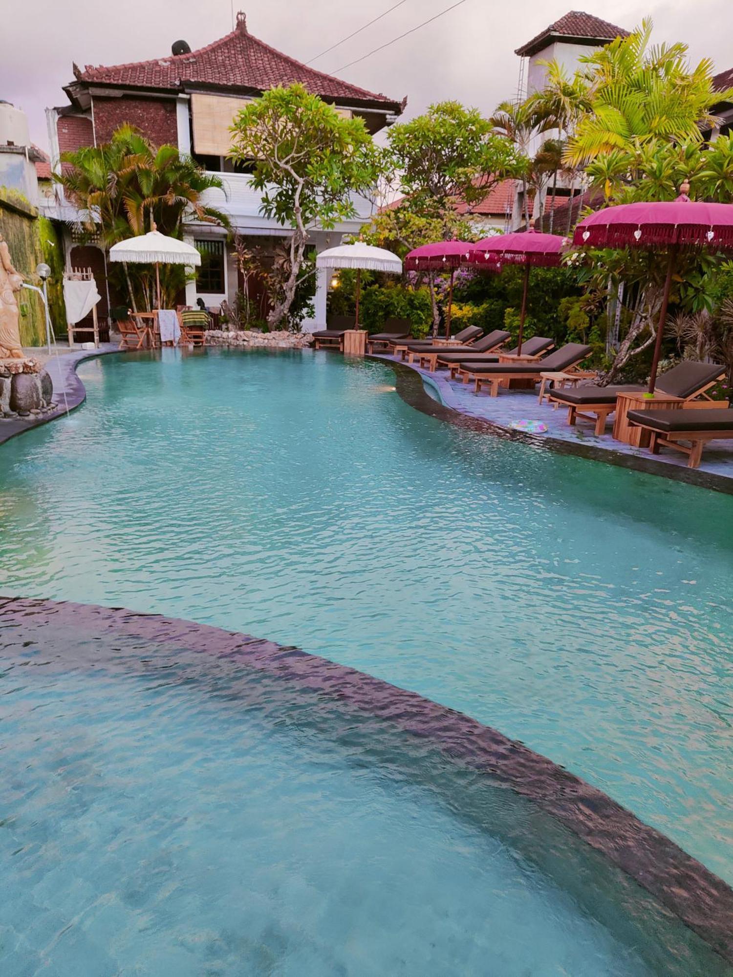 Berlian Inn Kuta Beach Εξωτερικό φωτογραφία