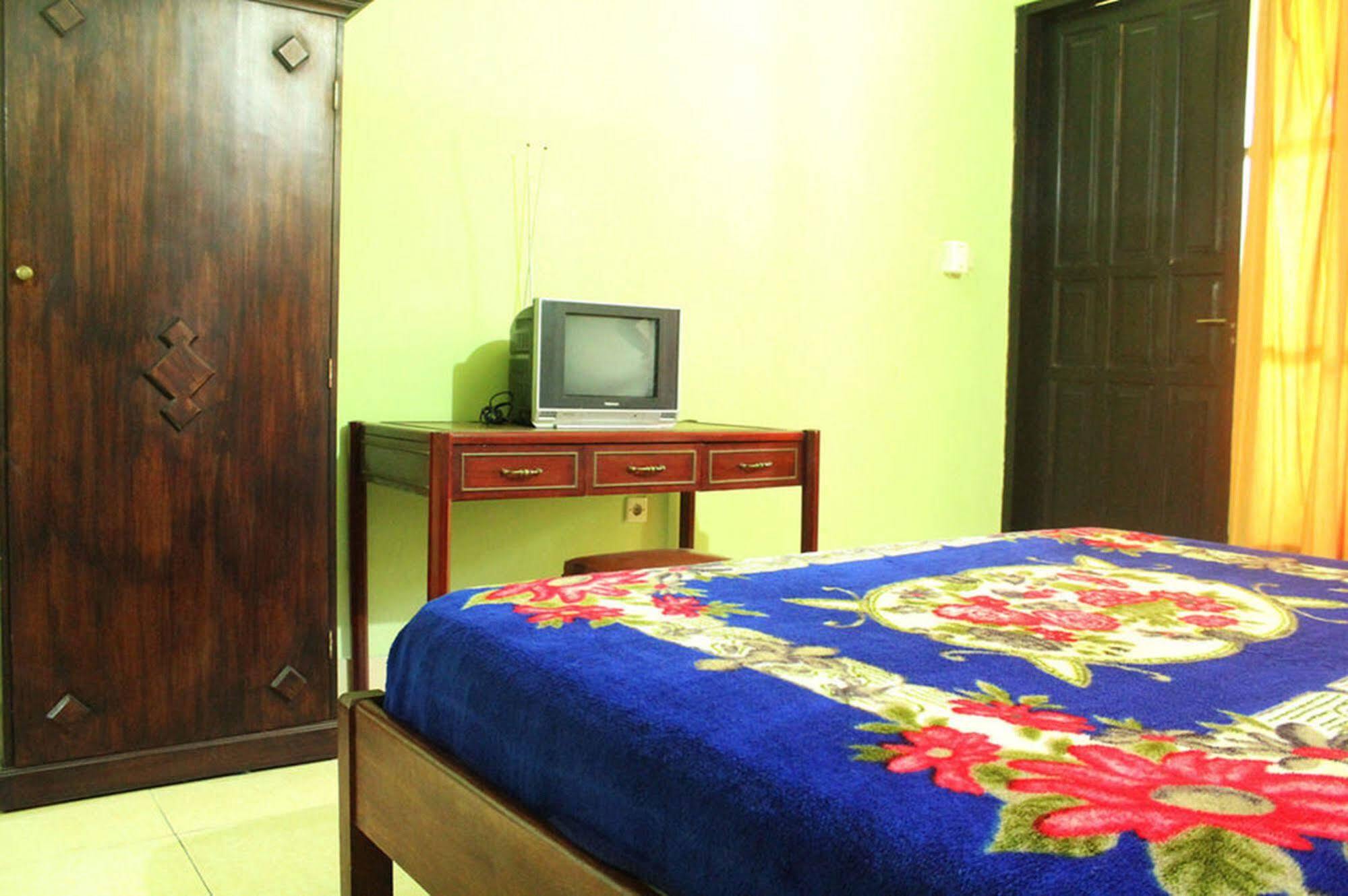 Berlian Inn Kuta Beach Εξωτερικό φωτογραφία